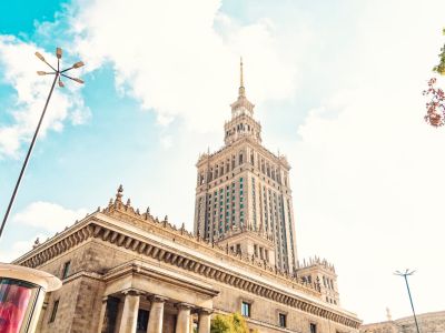 Londyn vs Warszawa: ciekawostki, różnice i realia przeprowadzki
